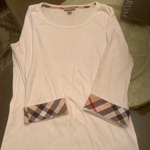 Burberry Long Sleeve tee🤩